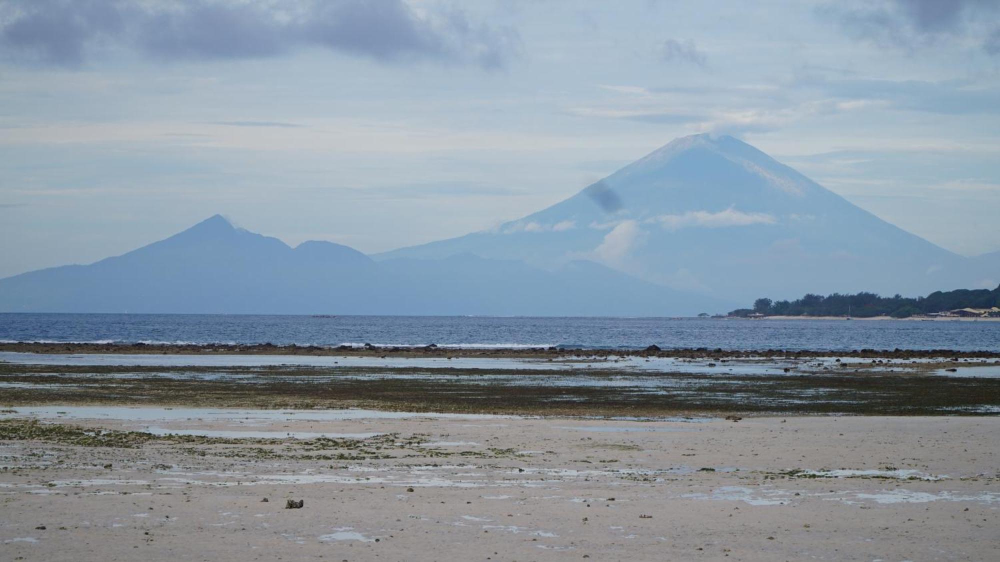 Mola2 Resort Gili Air Exterior photo